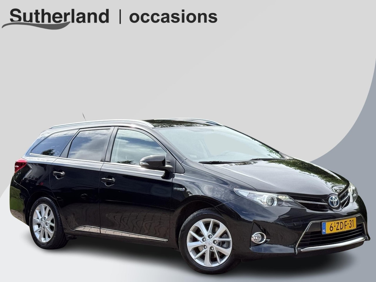 Toyota Auris Touring Sports - 1.8 Hybrid Lease 136PK | Climate Control | Camera | Panoramadak | Lichtmetalen Velgen - AutoWereld.nl