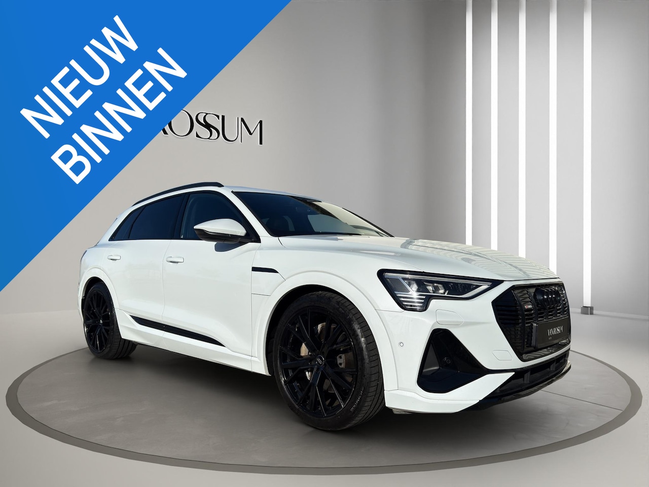Audi e-tron - e-tron 50 quattro Launch edition Black | Pano | S-Line | 22"| Geheugen | 71 KWH | Camera | - AutoWereld.nl