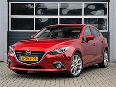 Mazda 3 - 3 2.0 GT-M | Leder | Xenon | Keyless | Head-up display | Bose | Trekhaak | PDC v+a | Stoel