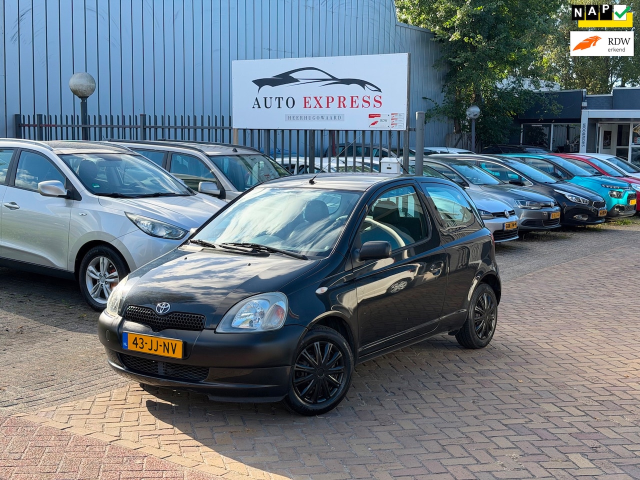 Toyota Yaris - 1.0-16V VVT-i YORIN/Stuurbekrachtiging/Nap/Nieuw Apk - AutoWereld.nl
