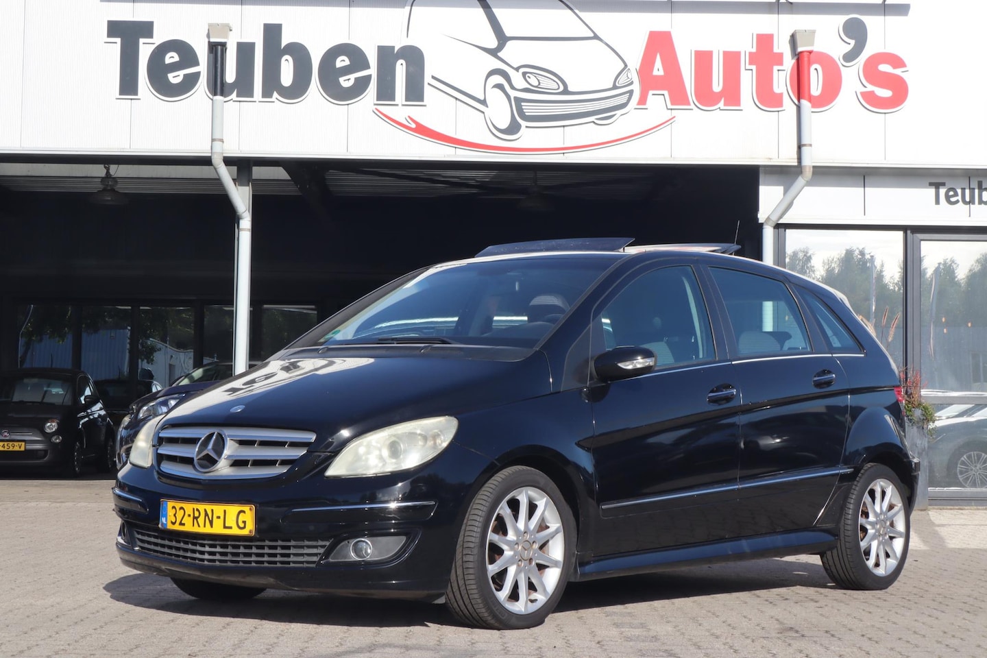 Mercedes-Benz B-klasse - 170 | Panorama lamellen schuifdak | Comfort pakket | Hoge instap - AutoWereld.nl