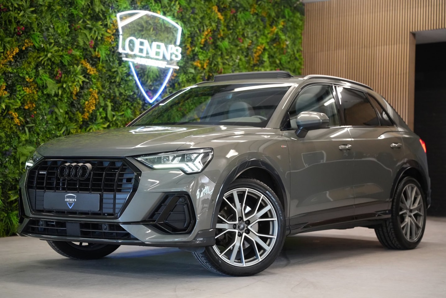 Audi Q3 - 45 TFSI quattro S Line edition one / Pano / CarPlay / ACC / Camera - AutoWereld.nl
