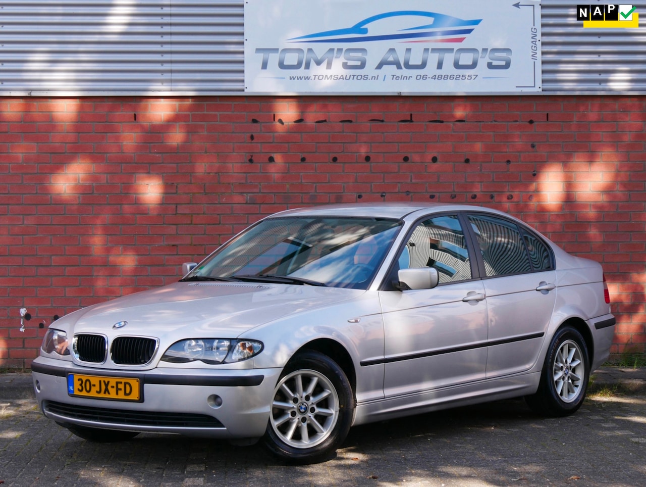BMW 3-serie - 316i Executive. clima. sportstoelen. CarPlay. goed onderhouden. - AutoWereld.nl