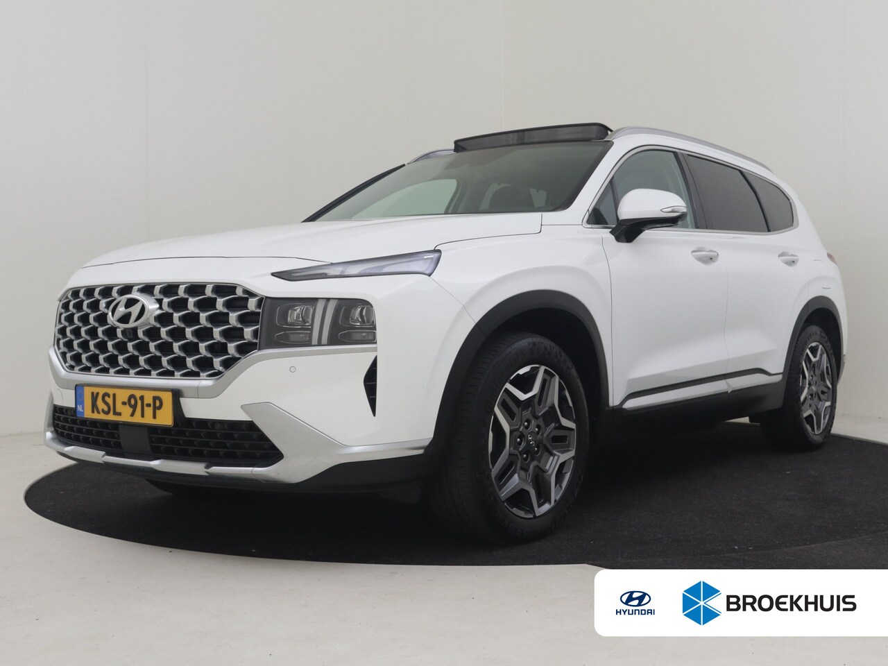 Hyundai Santa Fe - 1.6 T-GDI PHEV Premium 265 PK AUTO | Head-up display | Elekt glazen pano-dak | 360 gr Came - AutoWereld.nl