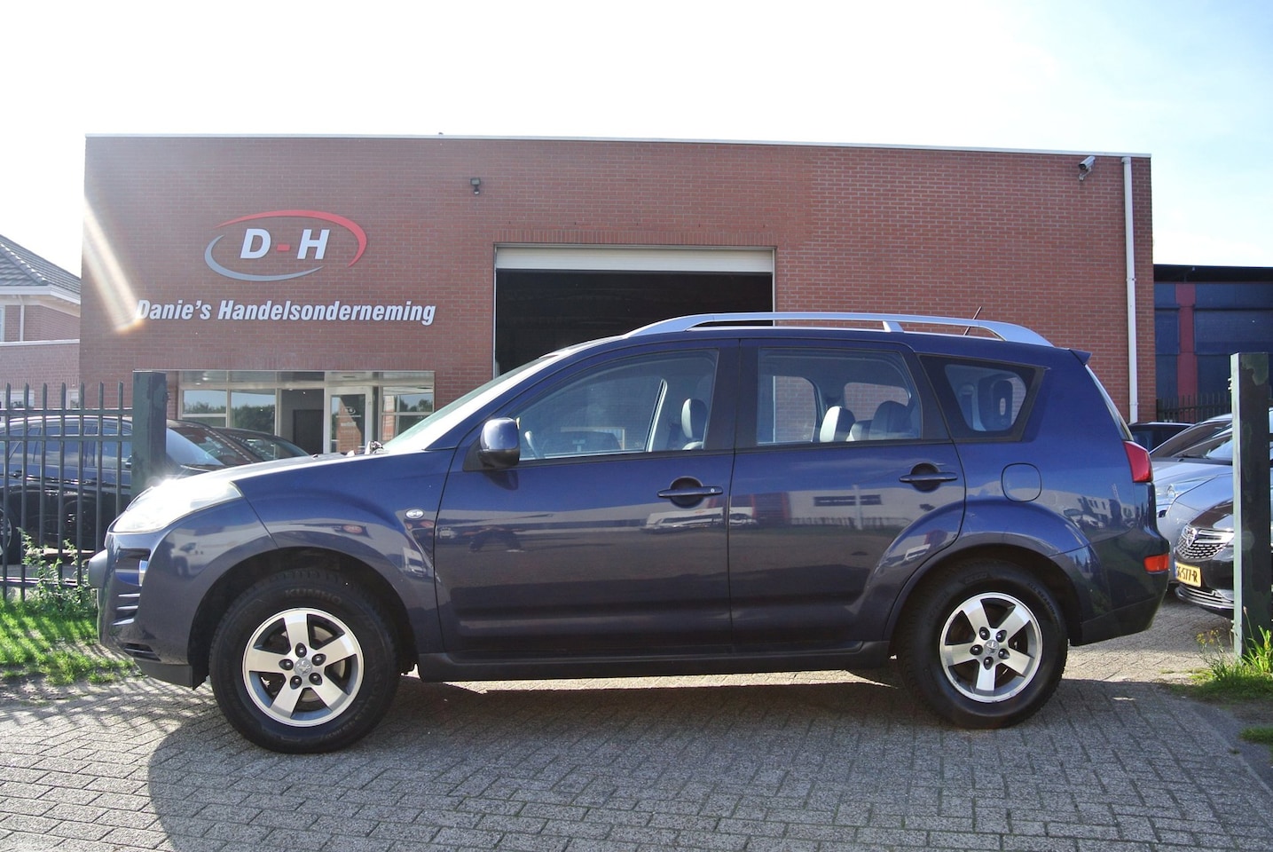 Peugeot 4007 - 2.4 ST 7persoons airco automaat apk 24-08-2027 inruil mogelijk nap - AutoWereld.nl