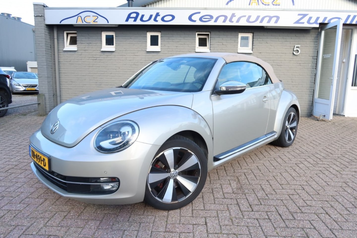 Volkswagen Beetle - 2.0 TSI 220 PK SPORT BLUEMOTION EXCLUSIVE, NAVI, CAMERA - AutoWereld.nl