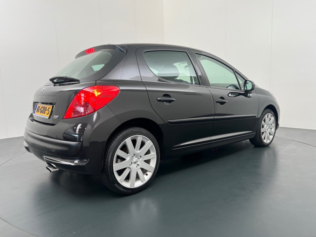 Peugeot 207 - 1.6 VTI XS PACK 5-drs Youngtimer!! - AutoWereld.nl