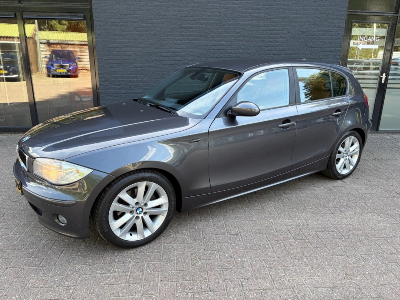 BMW 1-serie - 120i Graphite 120I GRAPHITE - AutoWereld.nl
