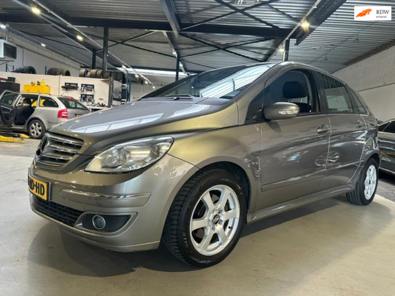 Mercedes-Benz B-klasse - Mercedes-Benz B-klasse 200/Dealer onderhouden/Apk nieuw bij aflevering - AutoWereld.nl