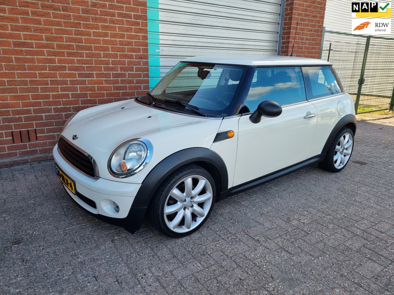 MINI 3-Deurs - 1.4 One 3-Drs Airco! Bj:2010 NAP! - AutoWereld.nl