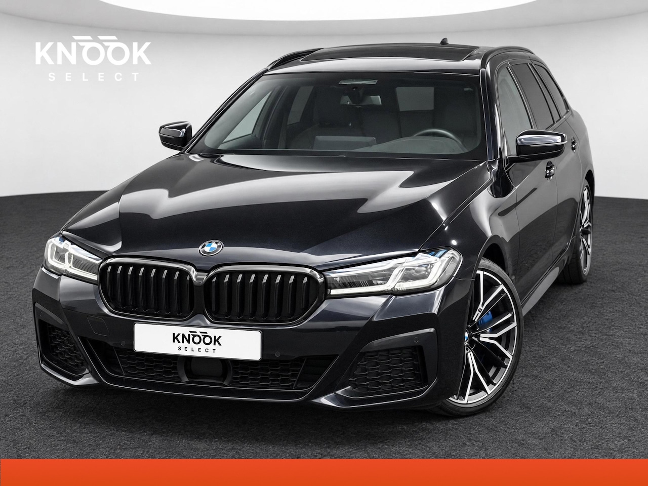 BMW 5-serie Touring - 530d High Executive M Sport Pakket Automaat / Live Cockpit Professional / Head-Up Display - AutoWereld.nl