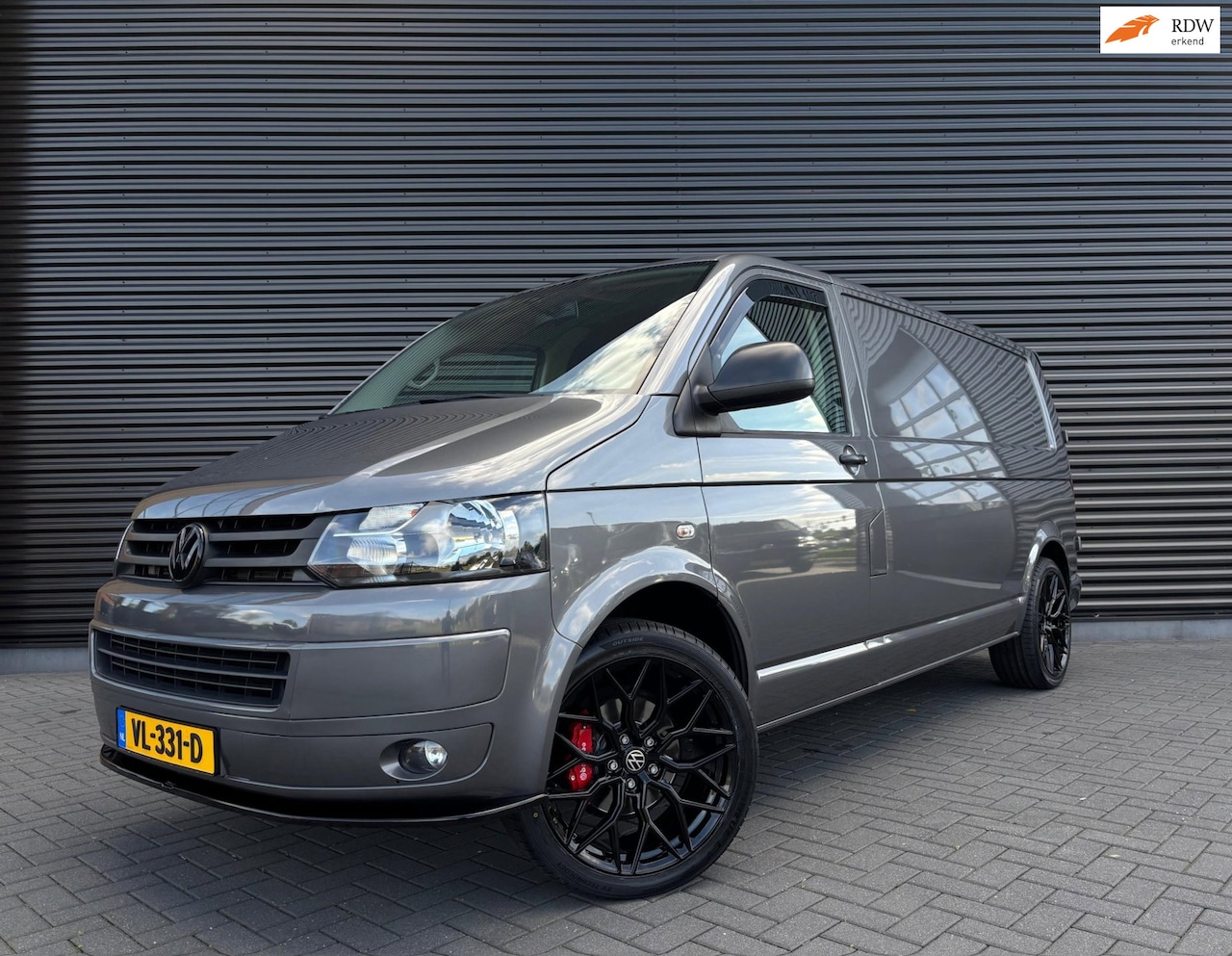 Volkswagen Transporter - 2.0 TDI L2H2| 180 PK| CARPLAY| CRUISE| SENSOREN| TREKHAAK| - AutoWereld.nl