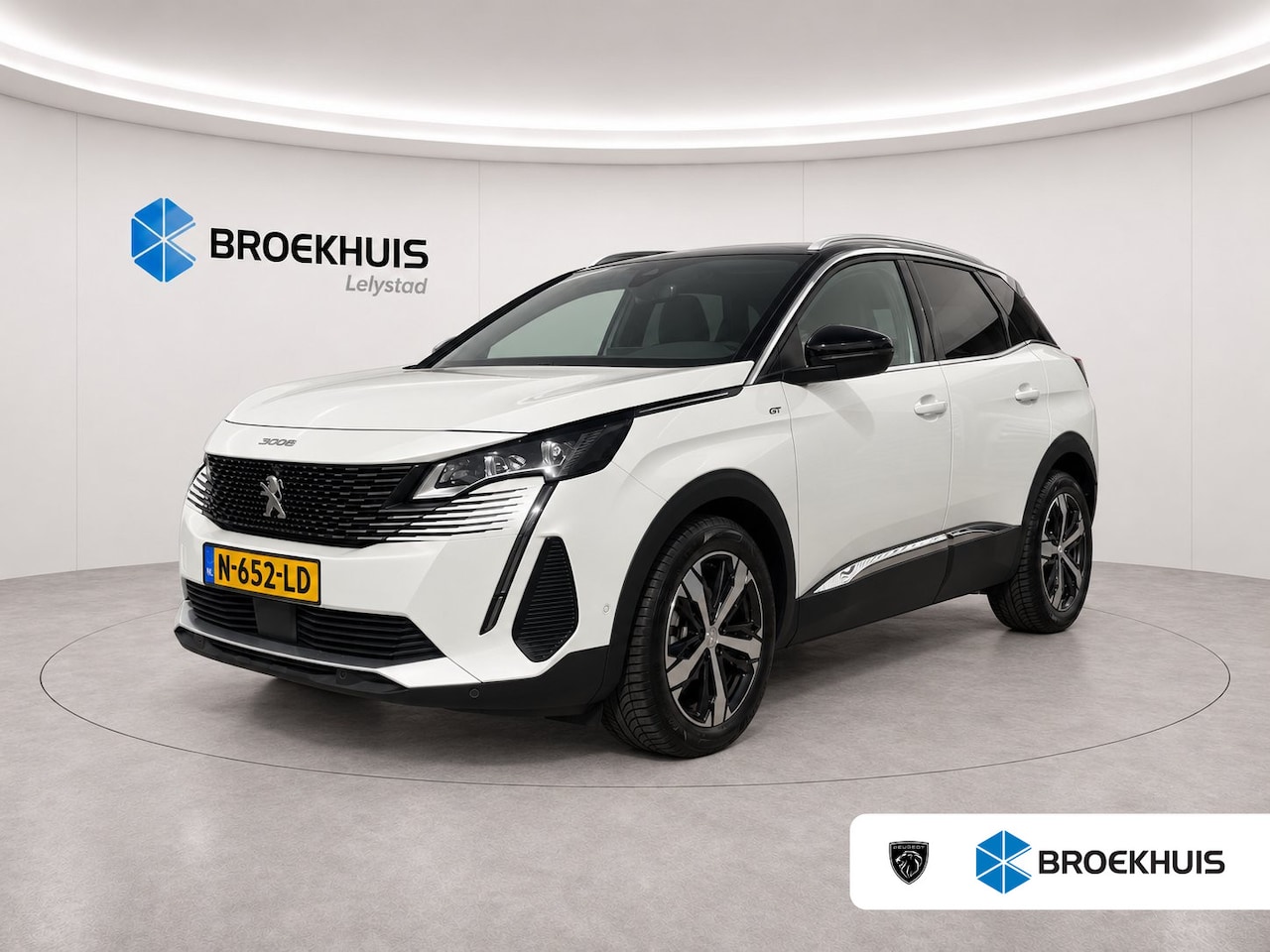 Peugeot 3008 - 1.2 PURETECH 130PK GT PACK AUTOMAAT / NAVI / LEDER / CLIMA / PDC / 19" LMV / APPLE CARPLAY - AutoWereld.nl