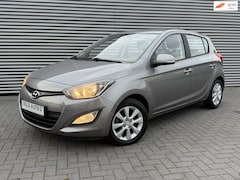 Hyundai i20 - 1.2i i-Motion LICHTMETAAL / BLUETOOTH / GOED ONDERHOUDEN