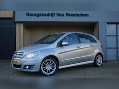 Mercedes-Benz B-klasse - 160 95pk Automaat Business Class Airco Cruise Control Trekhaak 17inch LM *NL auto