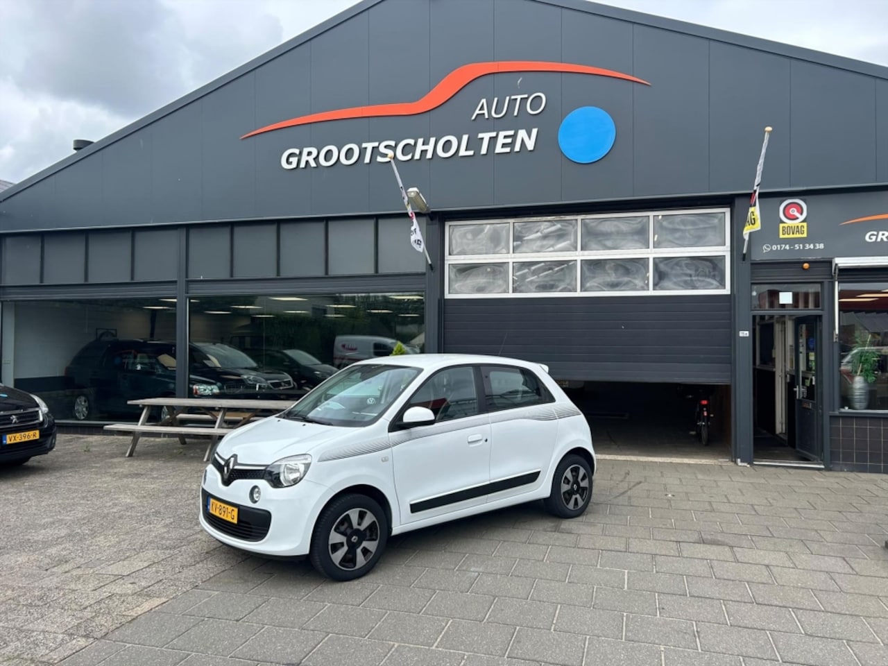 Renault Twingo - 1.0 SCe 70pk S&S Collection 23dkm !! - AutoWereld.nl