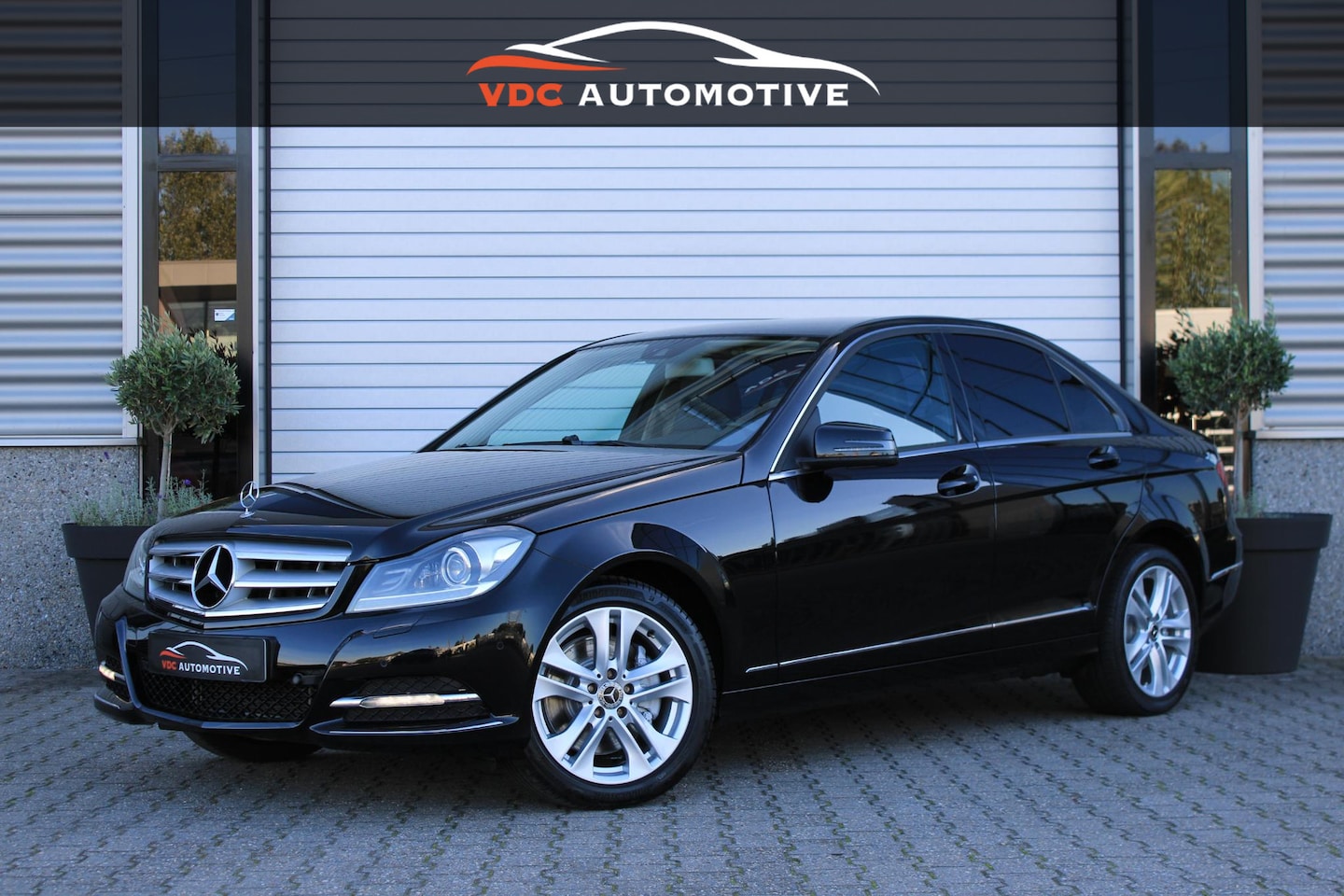 Mercedes-Benz C-klasse - 350 4M Avantgarde Xenon | Camera | Multicontourstoelen | Stoelverwarming | Volledig Onderh - AutoWereld.nl