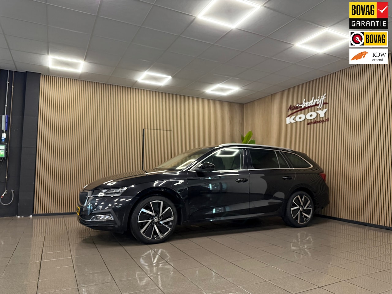 Skoda Octavia Combi - 1.4 TSI iV PHEV Business Edition Plus * Afn. Trekhaak / Carplay / Stoel- Stuurverwarming * - AutoWereld.nl