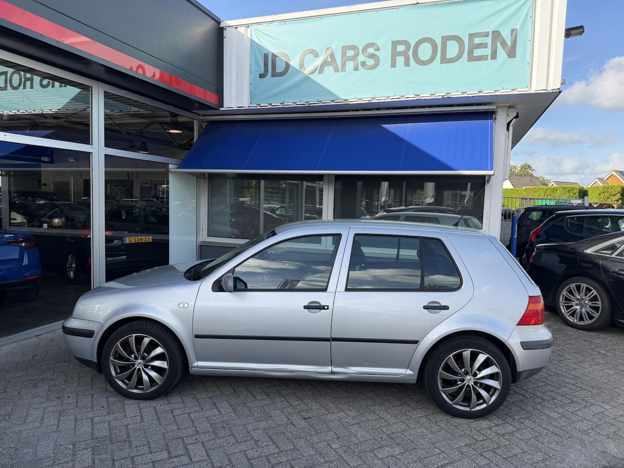 Volkswagen Golf - 1.6-16V! Koopje! Apk! 5drs! Luxe! netjes! - AutoWereld.nl