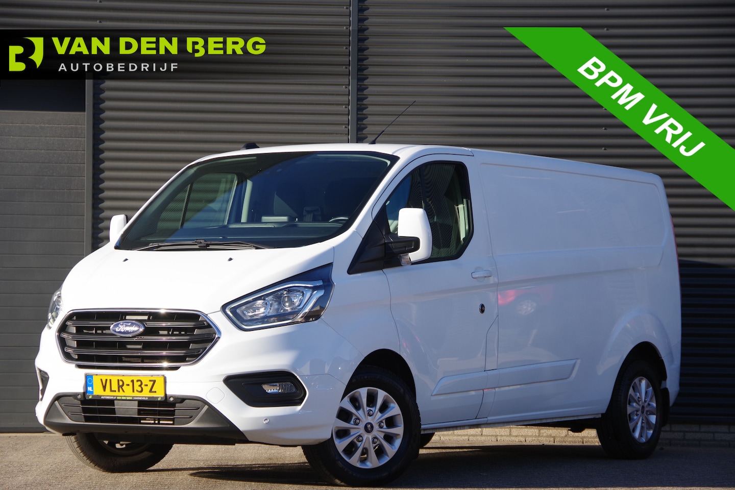 Ford Transit Custom - 300 2.0 TDCI L2 3-ZITS, 170PK, 2800KG TREKHAAK, STOELVERWARMING, CAMERA, NAVI, CRUISE, AIR - AutoWereld.nl