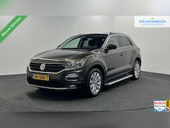 Volkswagen T-Roc - 1.0 TSI Style Business CARPLAY NAVI ADAPTIEF CRUISE LM ECC STOELVERWARMING