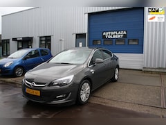 Opel Astra - 1.7 CDTi S/S Design Edition *BJ'13*SEDAN