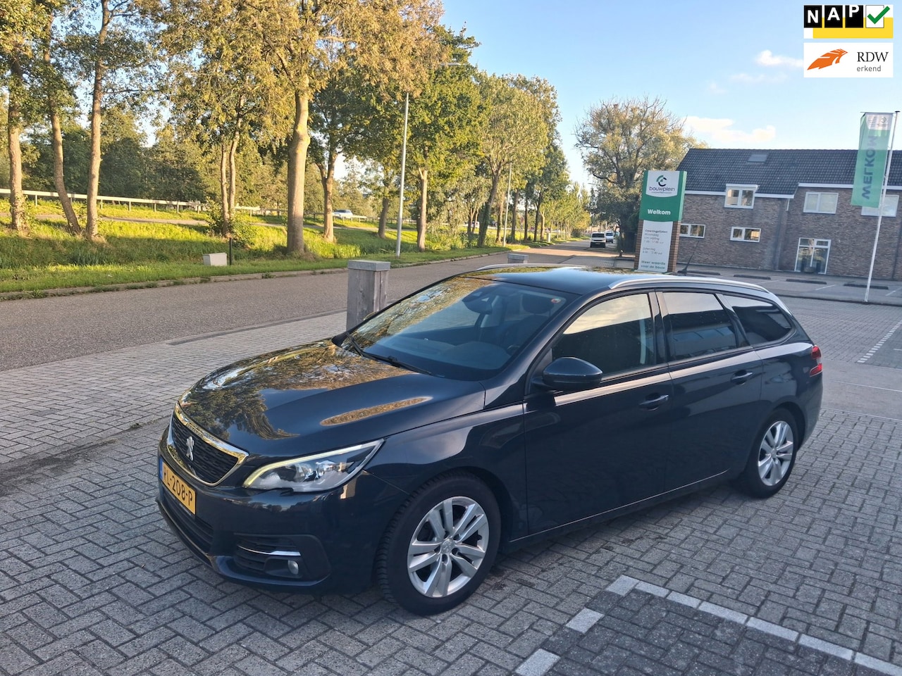 Peugeot 308 SW - 1.2 PureTech Blue Lease Executive 1.2 PureTech Blue Lease Executive - AutoWereld.nl