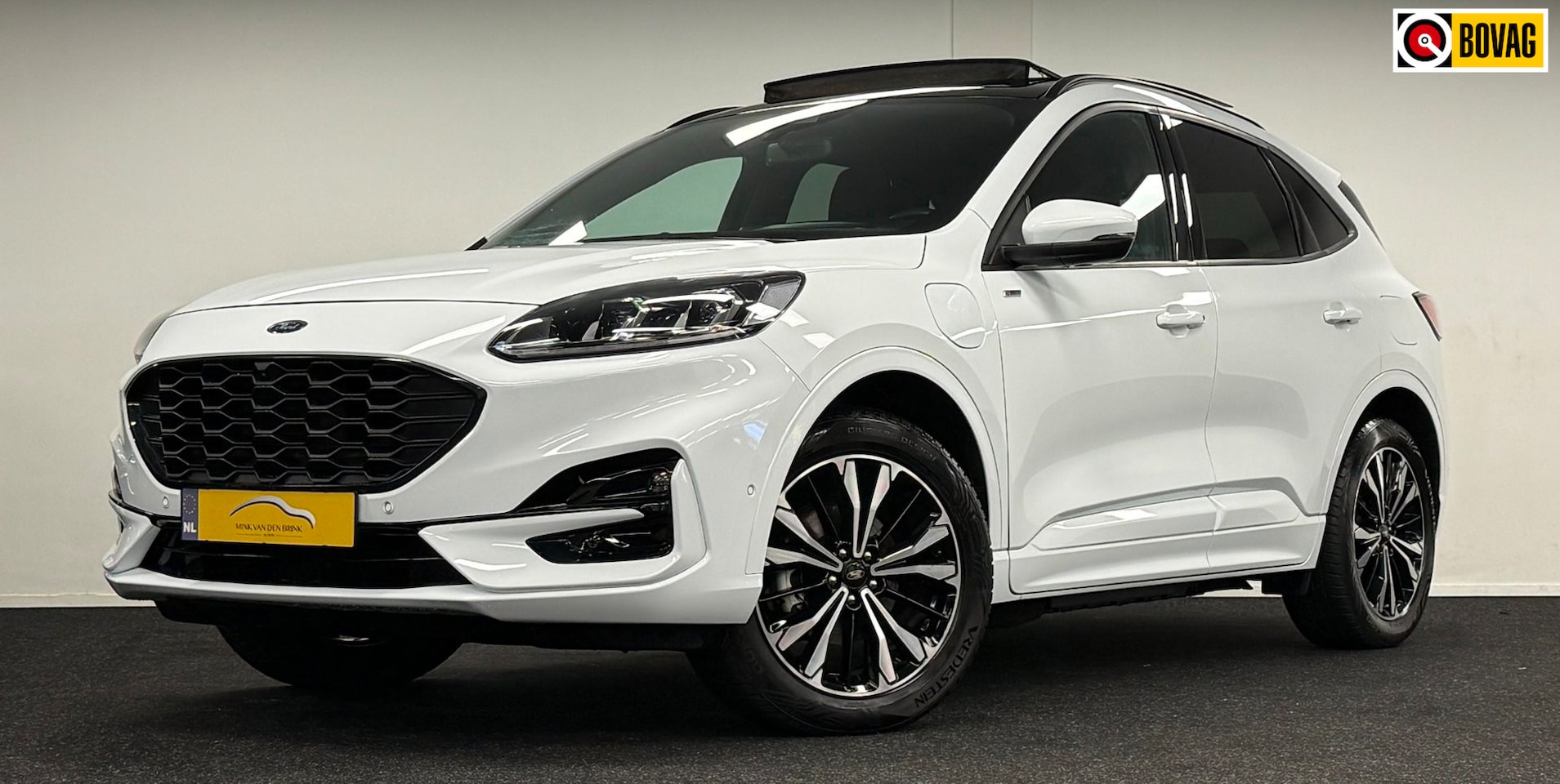 Ford Kuga - 2.5 PHEV ST-Line*Panodak*Trekhaak*19''*Camera*Stoel&Stuurverw - AutoWereld.nl