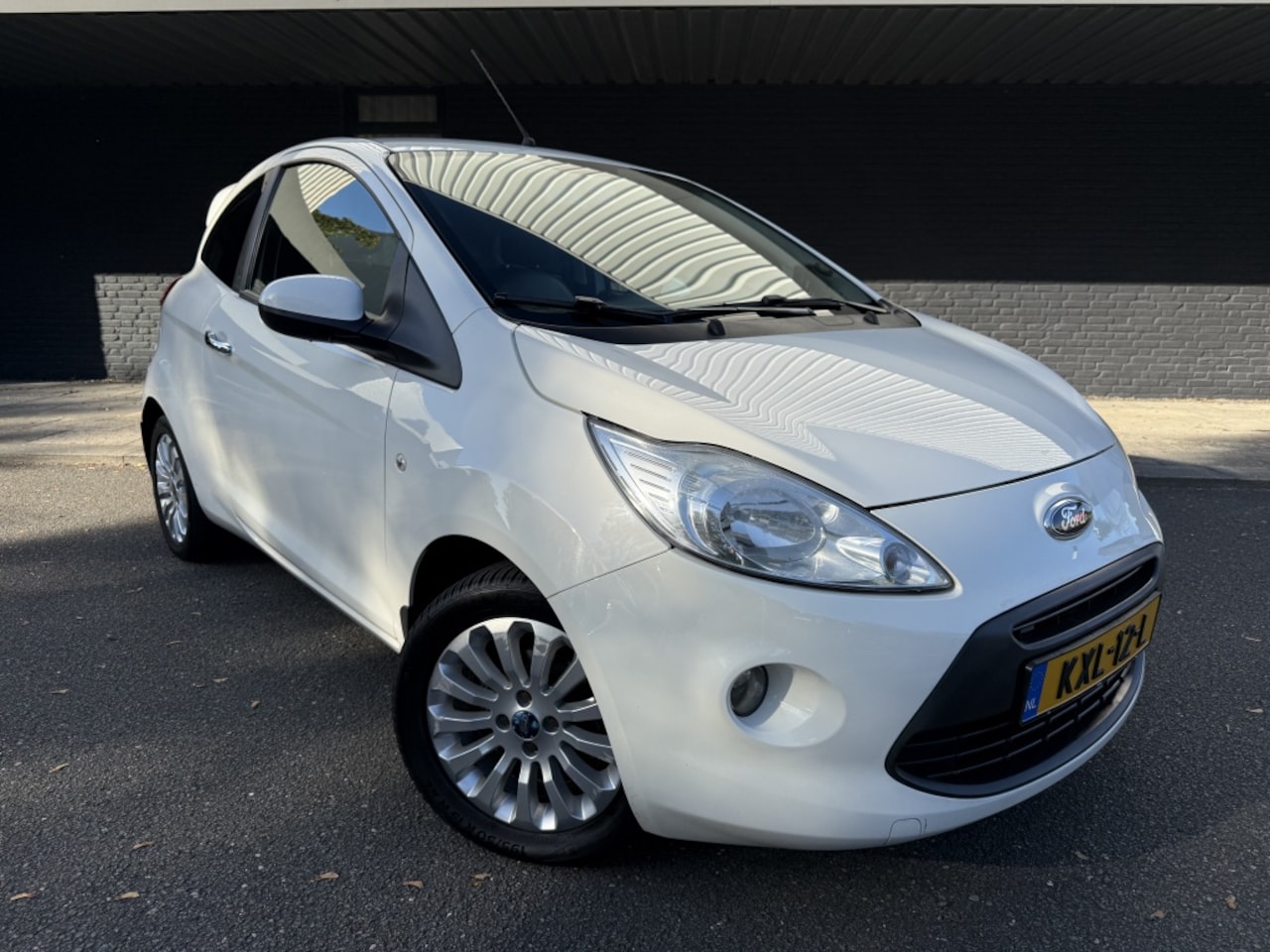 Ford Ka - 1.2 Titanium X - Lederen bekleding - Nieuwe distributie + Grote beurt - - AutoWereld.nl