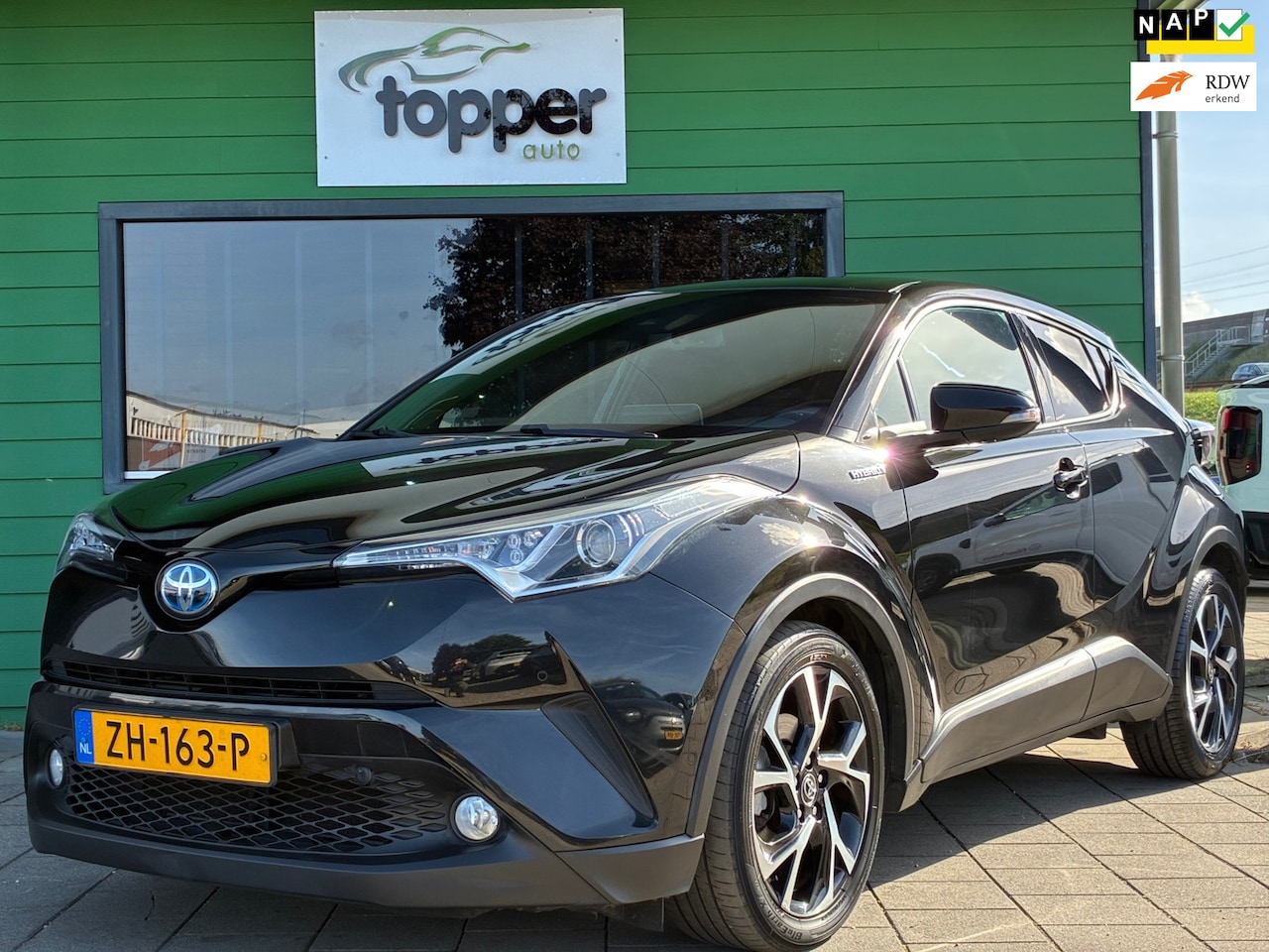 Toyota C-HR - 1.8 Hybrid Style|2e Eigenaar|Camera|Navigatie|CruiseControl|PDC|Climatronic|Nieuwe APK|NAP - AutoWereld.nl