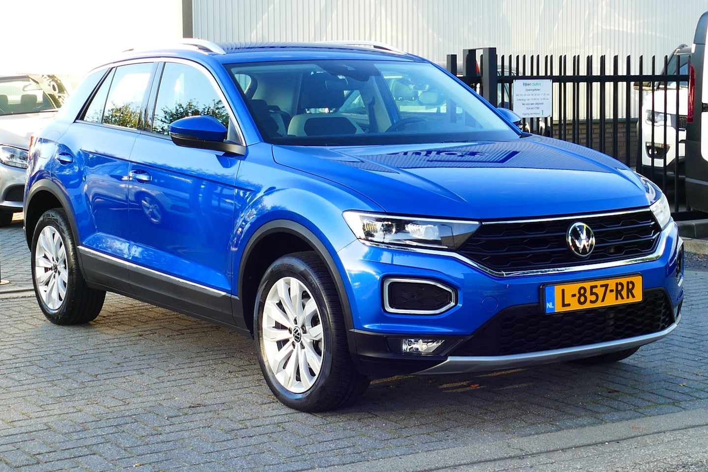 Volkswagen T-Roc - 1.5 150pk TSI Sport. Elek Klep, Camera, Stoel&StuurVerw, Virt Cockpit, Clima, Full Led - AutoWereld.nl