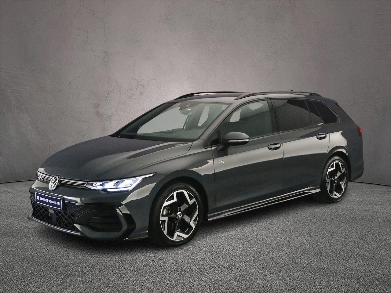 Volkswagen Golf Variant - R-Line 1.5 eTSI 150pk DSG Automaat Adaptive cruise control, Achteruitrijcamera, Stoelverwa - AutoWereld.nl