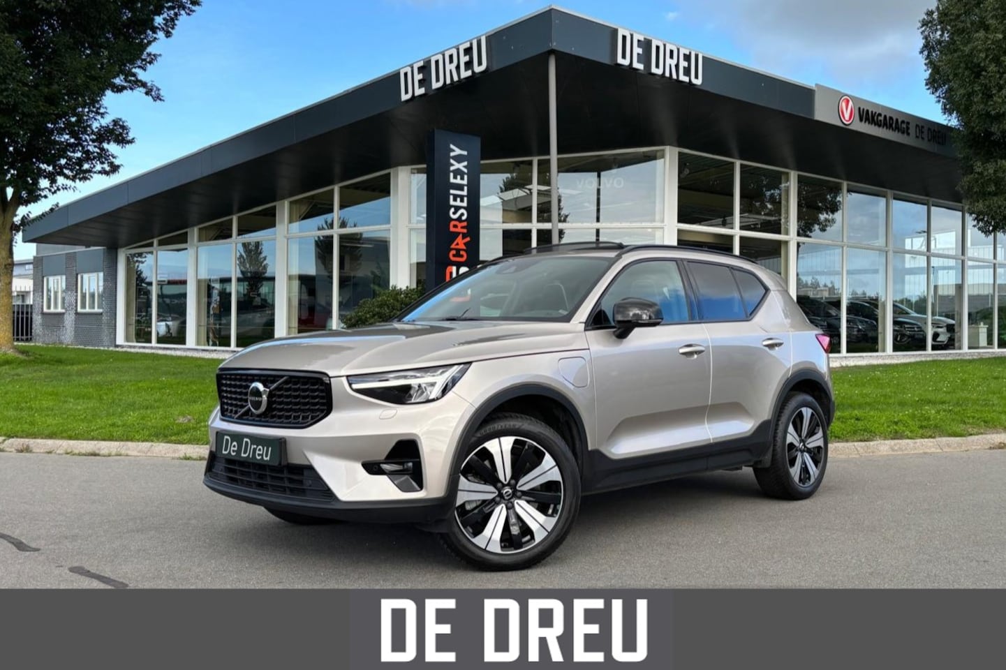 Volvo XC40 - 1.5 T4 PHEV Ultimate Dark | PANO | TREKHAAK | H&K - AutoWereld.nl