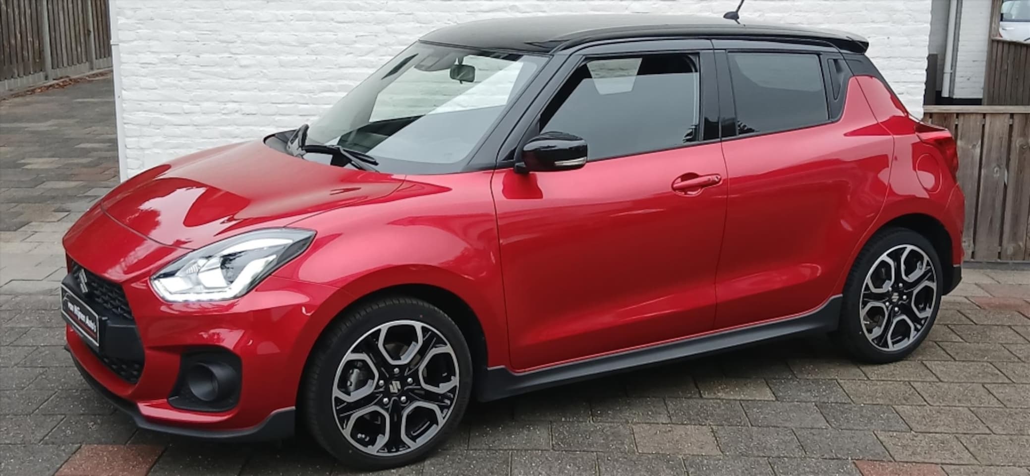 Suzuki Swift - 1.4 Boosterjet 129pk Smart Hybrid Sport 27000 KM - AutoWereld.nl