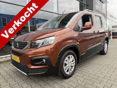 Peugeot Rifter - 3+1 Rolstoelauto 1.2 Puretech Allure (Mooie ruime 3+1 Rolstoelauto met brede bodemverlagin