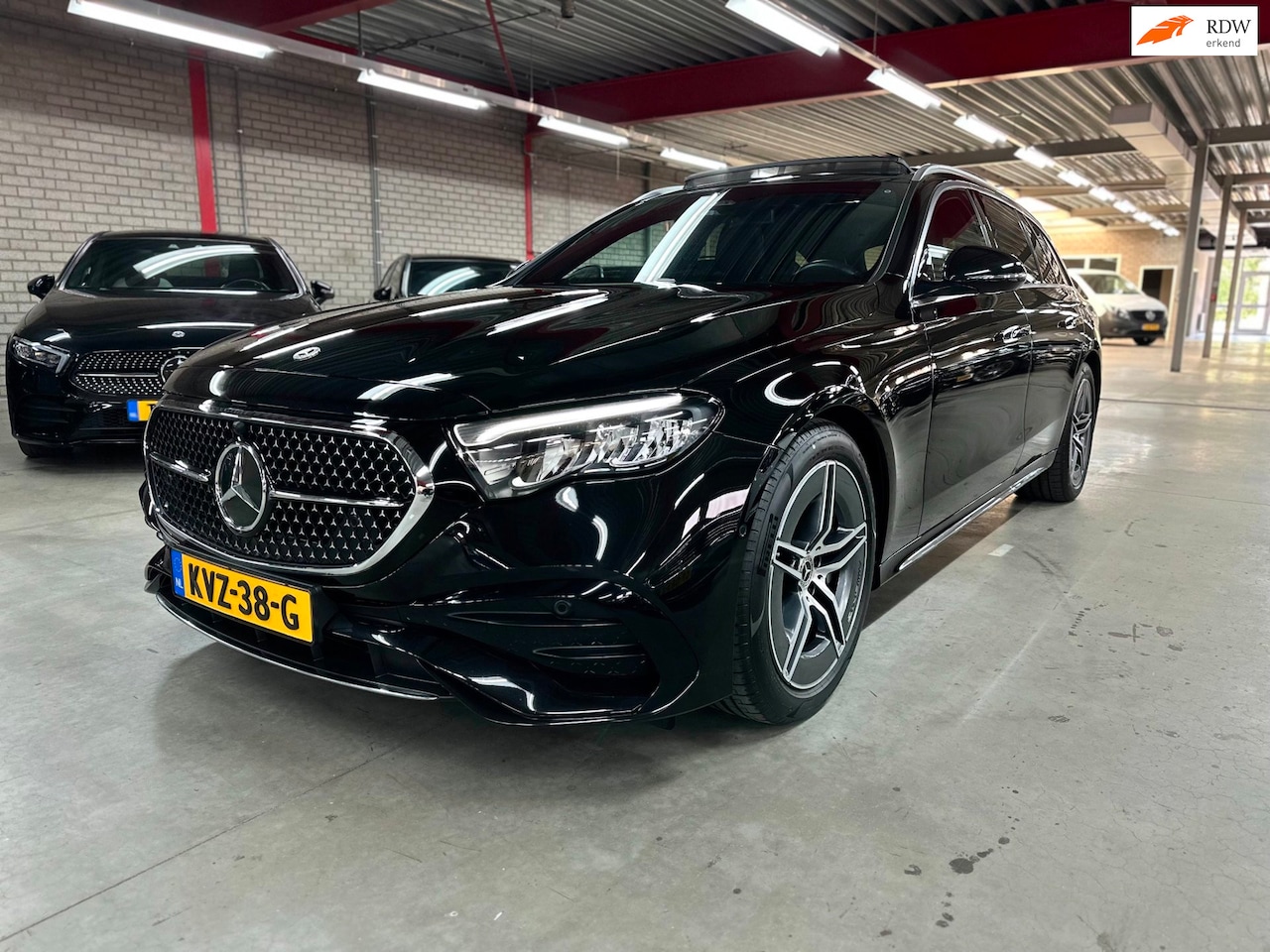 Mercedes-Benz E-klasse Estate - 300 e AMG, Pano, Trekhaak, BTW! - AutoWereld.nl