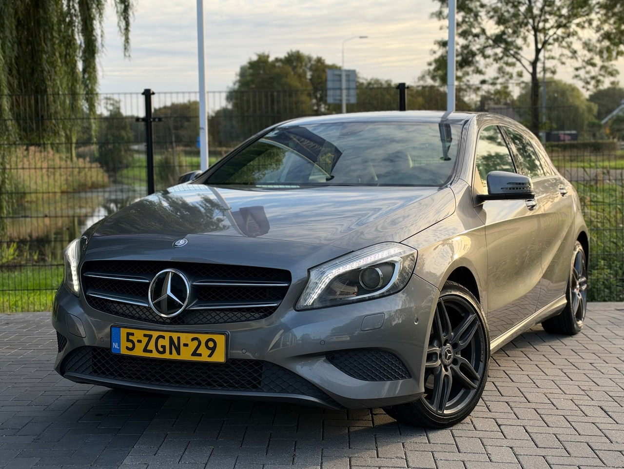 Mercedes-Benz A-klasse - 180 Ambition AIRCO / CRUISE / PDC / NAP - AutoWereld.nl