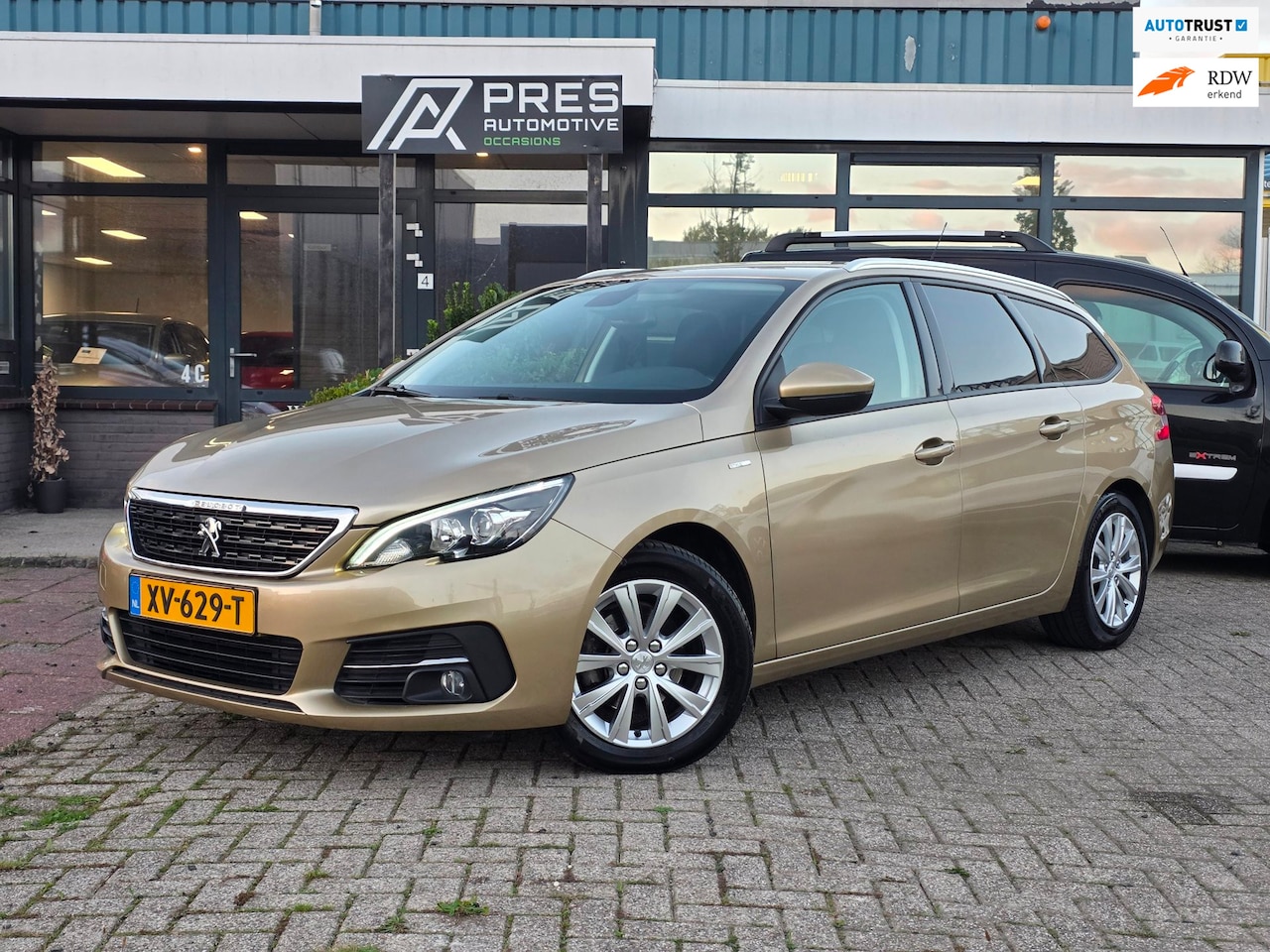 Peugeot 308 SW - 1.2 PureTech Allure |CLIMA|CRUISE|NAVI|PDC - AutoWereld.nl