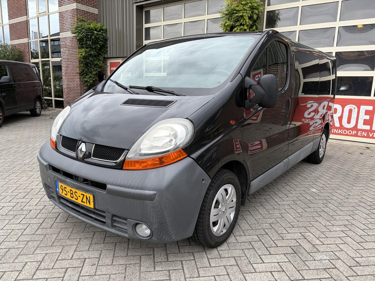 Renault Trafic - 1.9 dCi L2H1 Série Spéciale | 3-Persoons | Trekhaak | Airco | Lage km-stand | - AutoWereld.nl