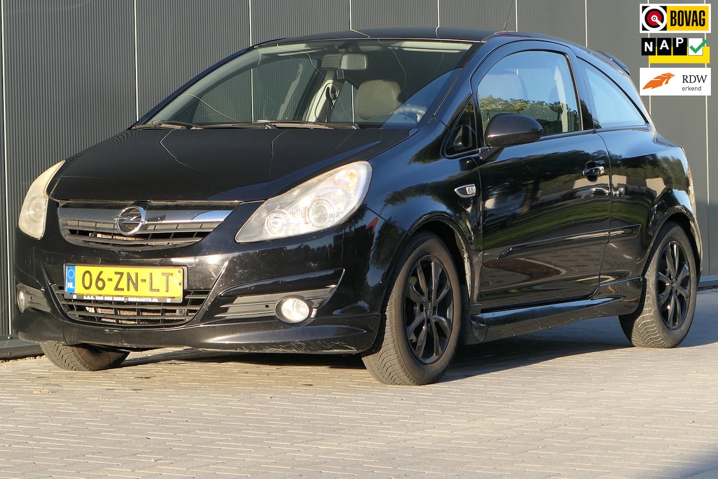 Opel Corsa - 1.4-16V Sport NAP - AutoWereld.nl