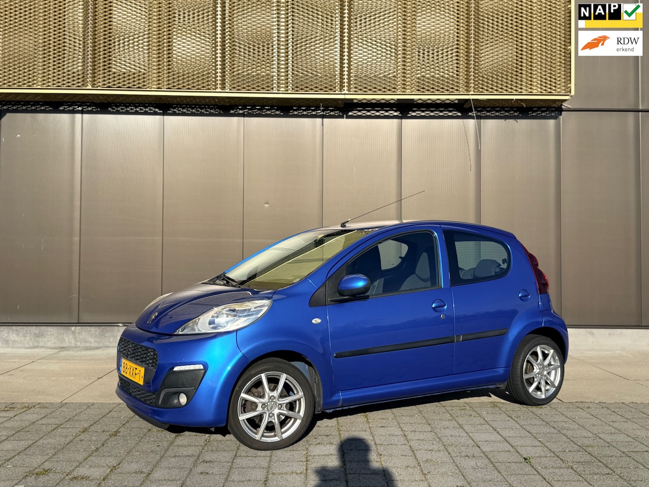 Peugeot 107 - 1.0 Active | Carplay | Airco | Subwoofer | Toerentell | LM velgen - AutoWereld.nl