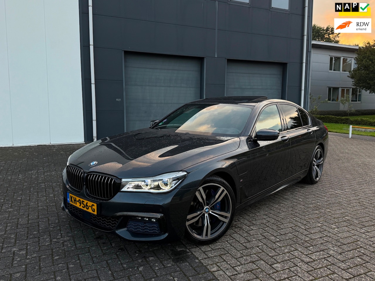 BMW 7-serie - 740e iPerformance Dealer onderhouden M High Executive BOMVOL - AutoWereld.nl
