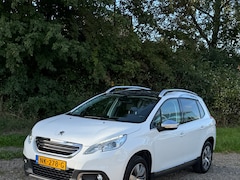 Peugeot 2008 - 1.2 PureTech Allure Pack Premium Plus Cruise control, airco, trekhaak