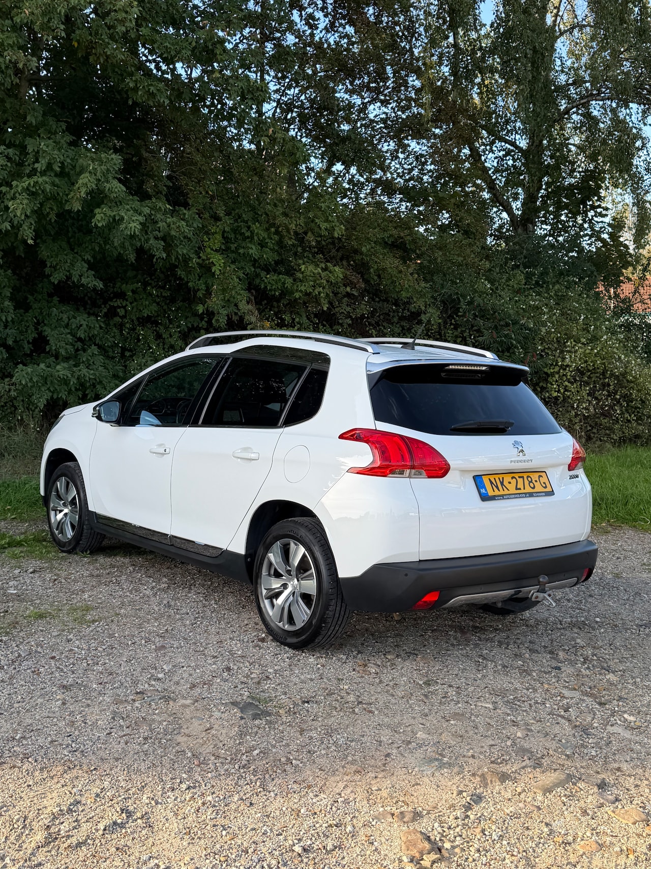 Peugeot 2008 - 1.2 PureTech Allure Pack Premium Plus Cruise control, airco, trekhaak