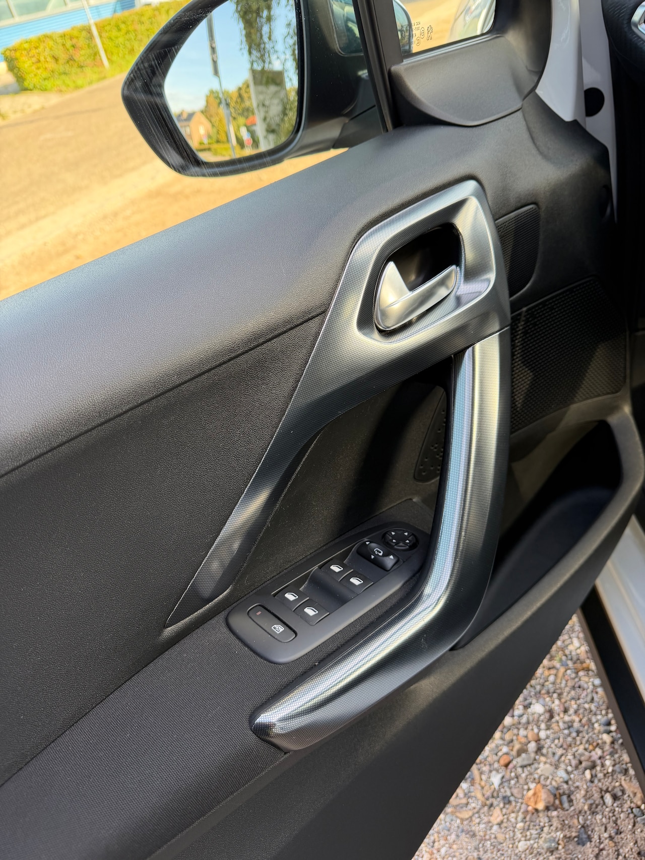 Peugeot 2008 - 1.2 PureTech Allure Pack Premium Plus Cruise control, airco, trekhaak