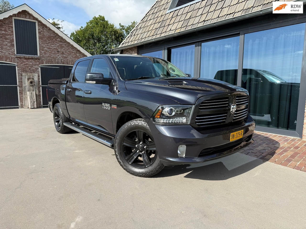 Dodge Ram 1500 - Sport 5.7 V8 Quad Cab 6'4 Marge! - AutoWereld.nl