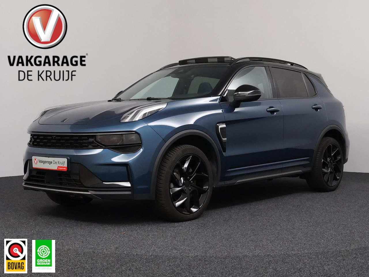 Lynk & Co 01 - 1.5 PHEV Black Edition Facelift | Donkere hemel | ACC | Pano | Camera! - AutoWereld.nl