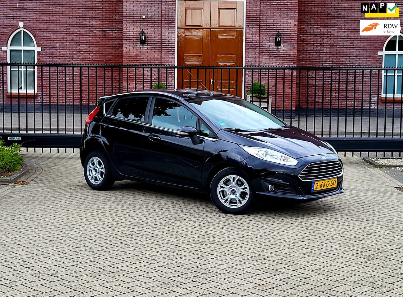 Ford Fiesta - 1.6 TDCi Titanium / Airco / LED / Cruise / Pdc / 5 Drs / Nap - AutoWereld.nl