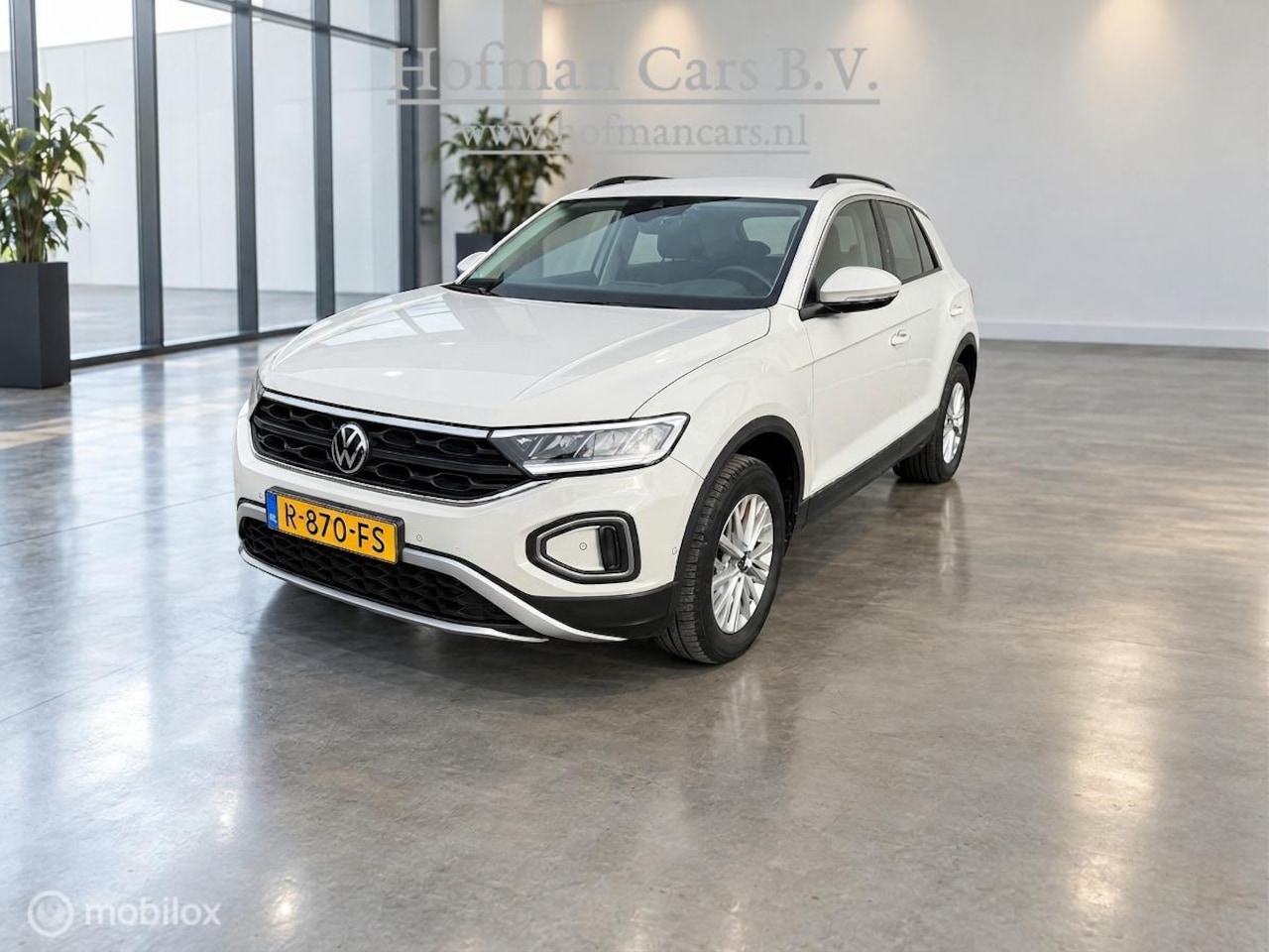 Volkswagen T-Roc - 1.5 TSI Life Business | 1.500 KG TREKGEWICHT | TREKHAAK | CARPLAY | DIGITALE COCKPIT - AutoWereld.nl