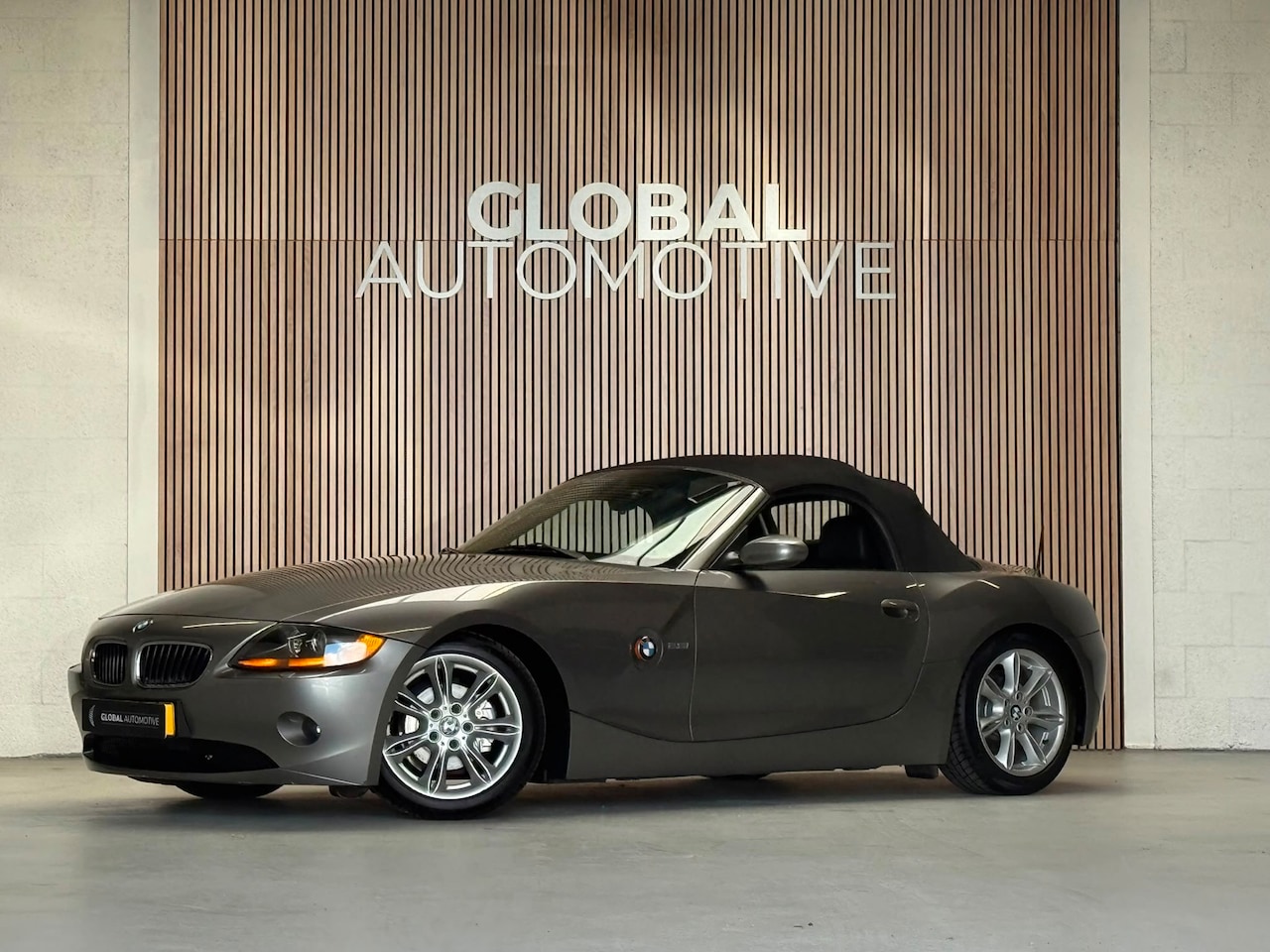 BMW Z4 Roadster - 2.5i - SPORT - LEDER - 17 INCH - AutoWereld.nl